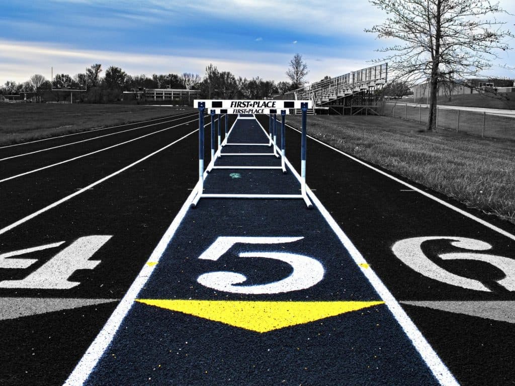 Uvajanje umetne inteligence: zrelost in izzivi