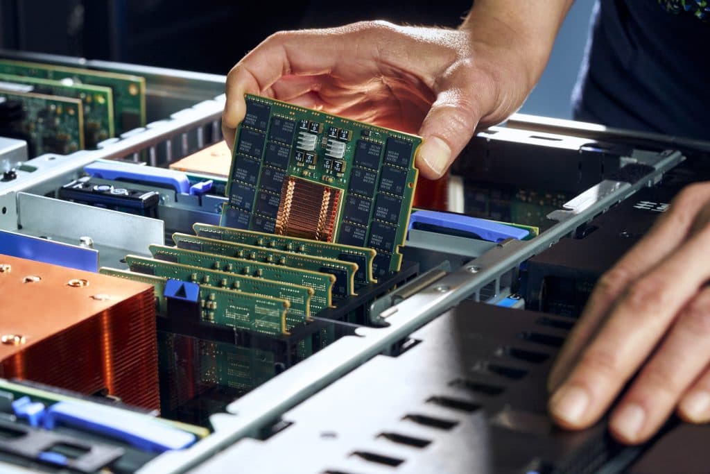 IBM Power11 Enterprise Servers z ničelnim časom izpada umetne inteligence